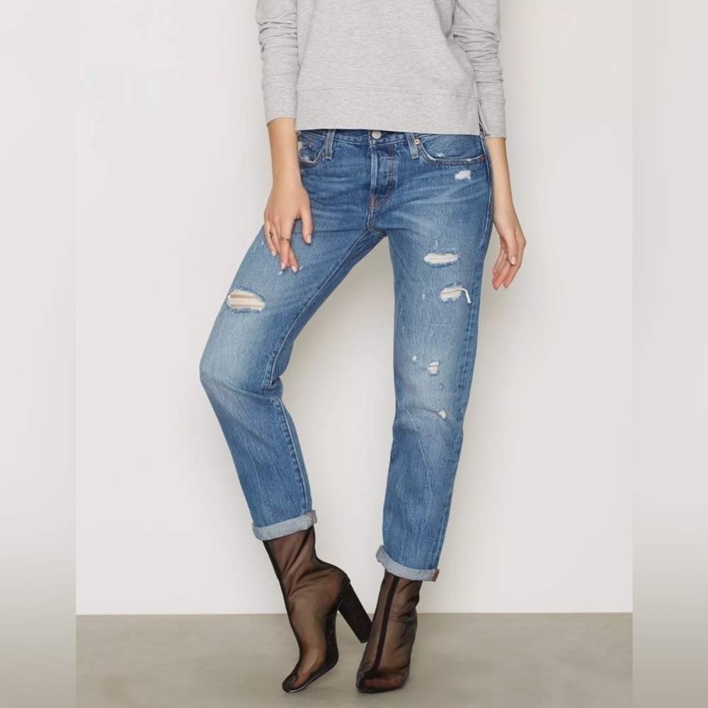 Levi’s 501 Distressed Straight Leg Jeans Button Fly Size 25